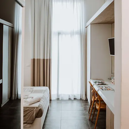 Terrae Hydrunti Bed and Breakfast Λέτσε