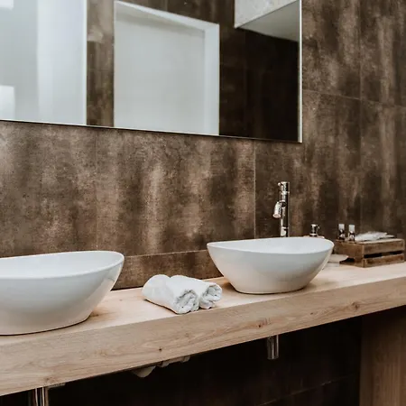 Terrae Hydrunti فندق مبيت وإفطار