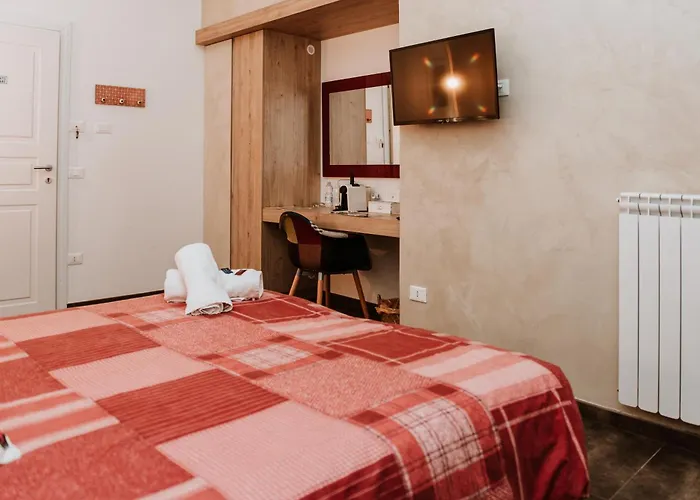 Terrae Hydrunti לינה וארוחת בוקר לצ'ה